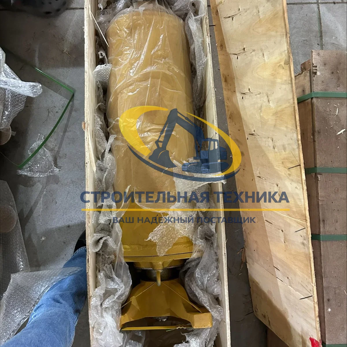 Механизм натяжения Komatsu D65E-12 — купить в Строительная техника | Арт. 14X-30-13510