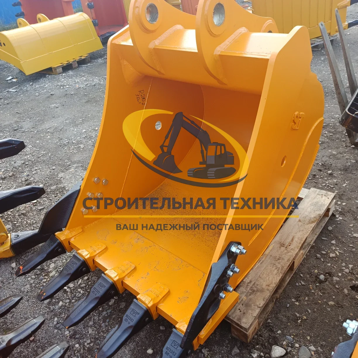 Ковш усиленный для Hyundai R210-7 (1,0m3) ширина 1100мм (коронки J350) (ST1) — купить в Строительная техника | Арт. ST32018
