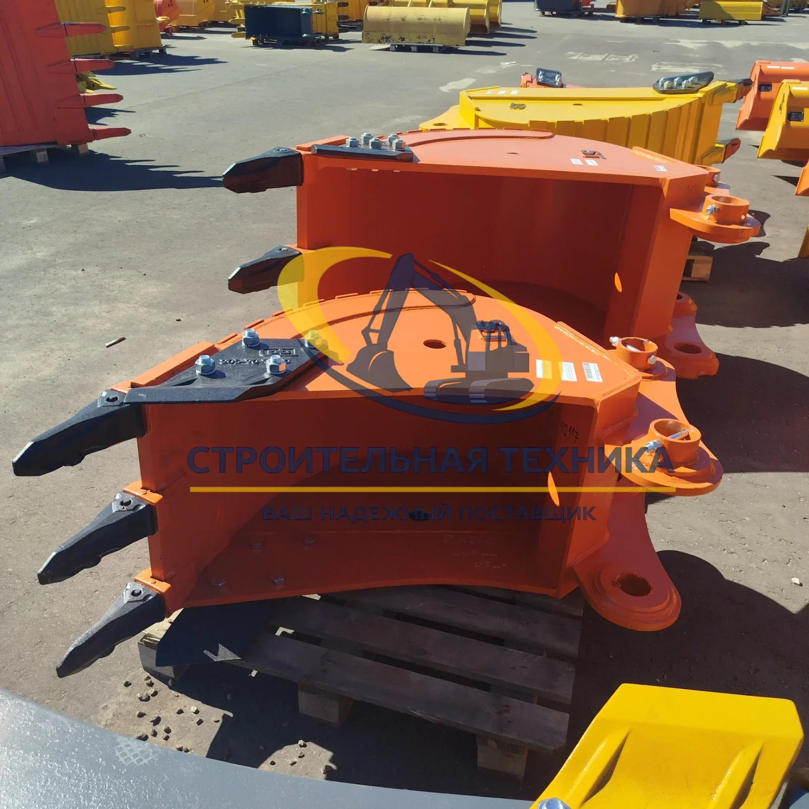 Ковш траншейный для Hitachi ZX200-3 (0,3м3) ширина 600мм,коронки скальные J300 (3шт) (ST1) — артикул ST30806 — фото 2